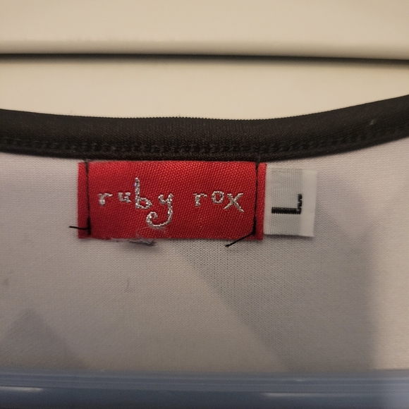 Ruby Rox dress - Picture 4 of 5